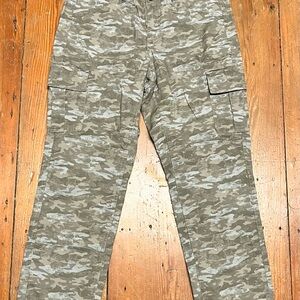 L.L.Bean Women's Camo Hiking Cargo Pants - Size 6 - Gorpcore Utility Style